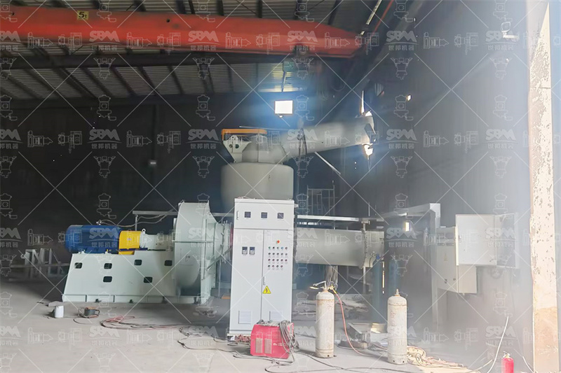 Solar panel manufacturing factory with grinding equipment